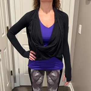 Lululemon shrug with thumb holes